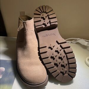 Koolaburra Light Brown Ankle Booties